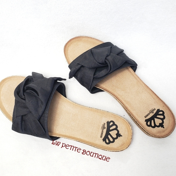 Fergalicious Moshi Black Sandals sz 6 - Picture 3 of 7